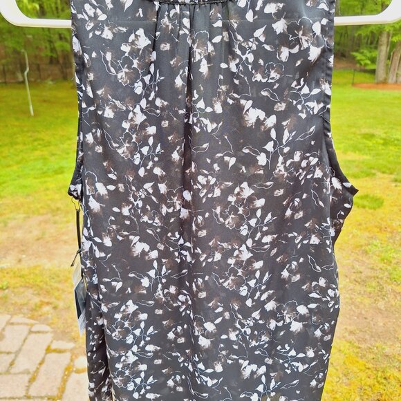 NWT Simply Vera Ruffle Shell Tank - Picture 4 of 6